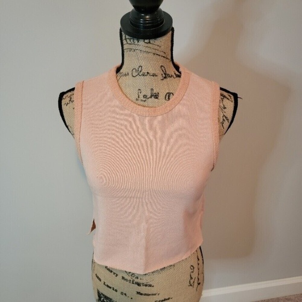 NWOT Honey Punch sleeveless lightweight sweater knit top